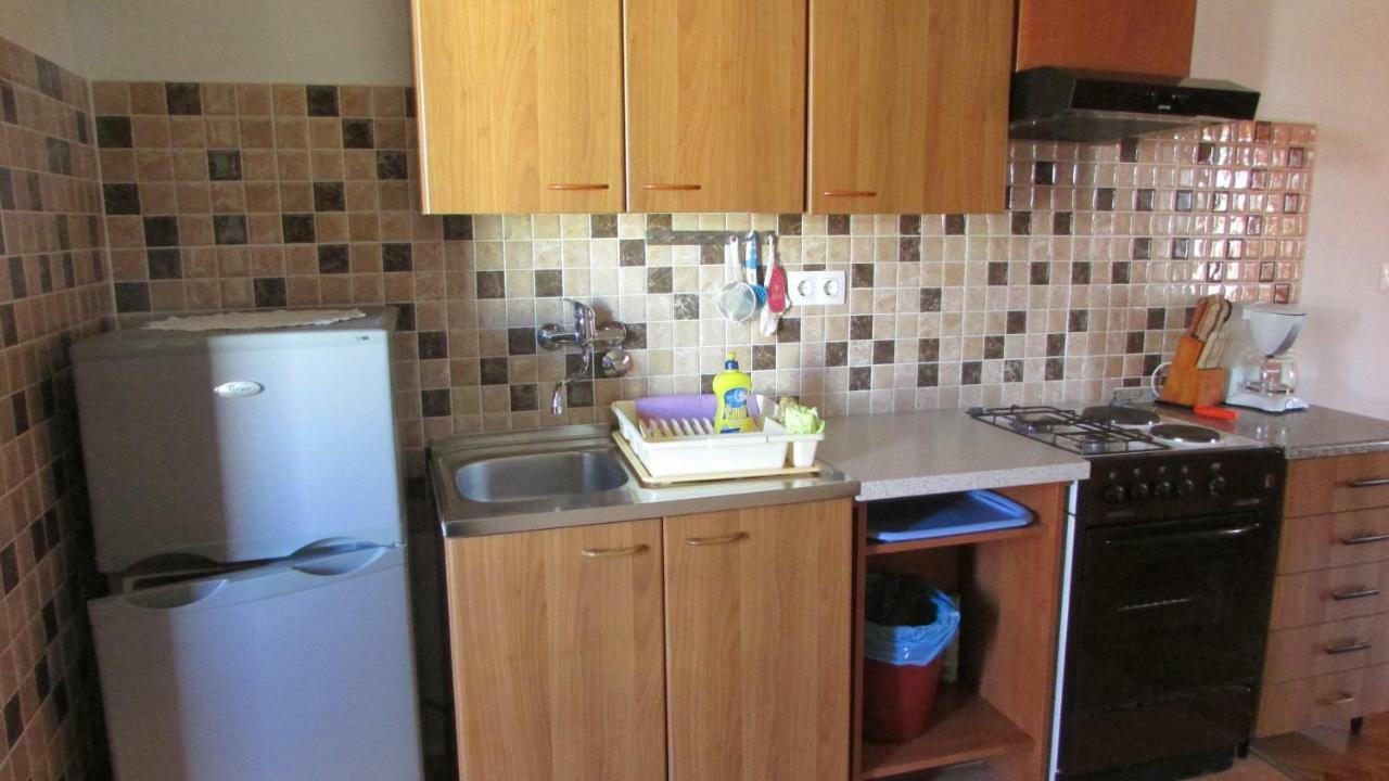 Apartmani Petunia Fažana Buitenkant foto