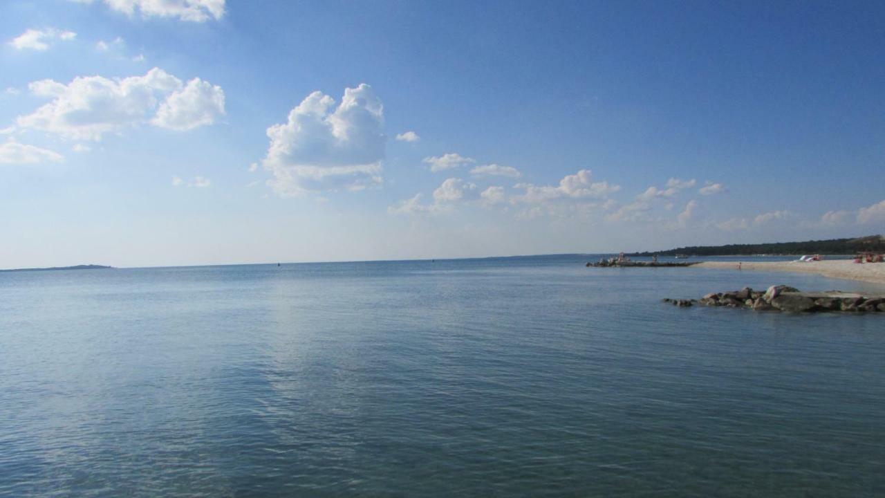 Apartmani Petunia Fažana Buitenkant foto