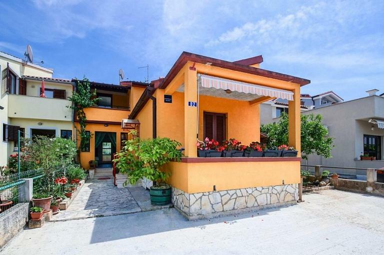 Apartmani Petunia Fažana Buitenkant foto