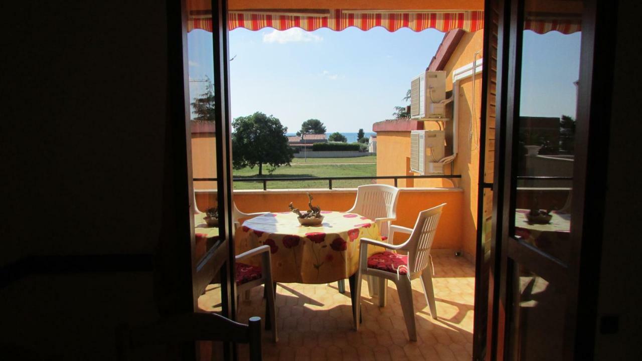 Apartmani Petunia Fažana Buitenkant foto