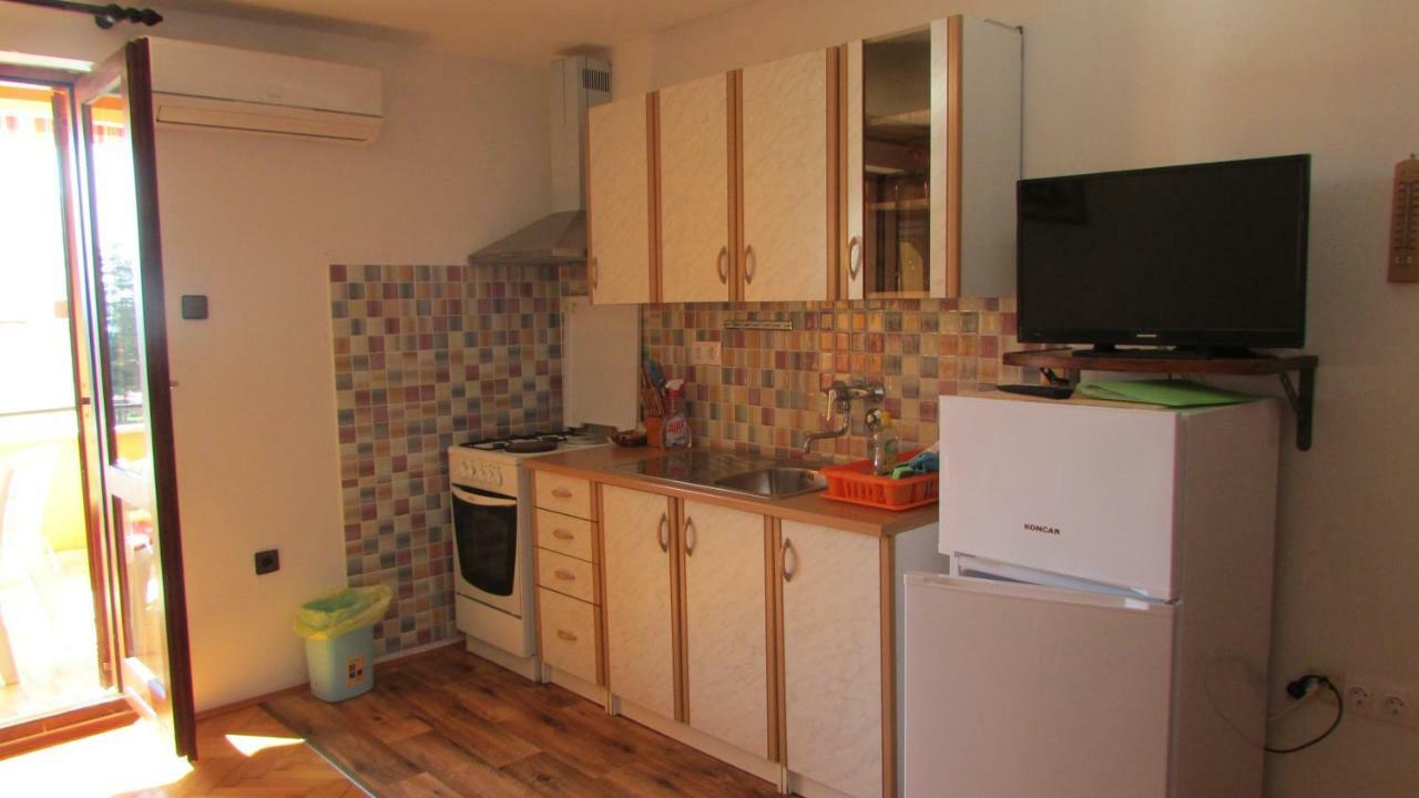 Apartmani Petunia Fažana Buitenkant foto