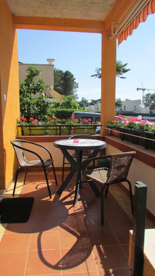 Apartmani Petunia Fažana Buitenkant foto